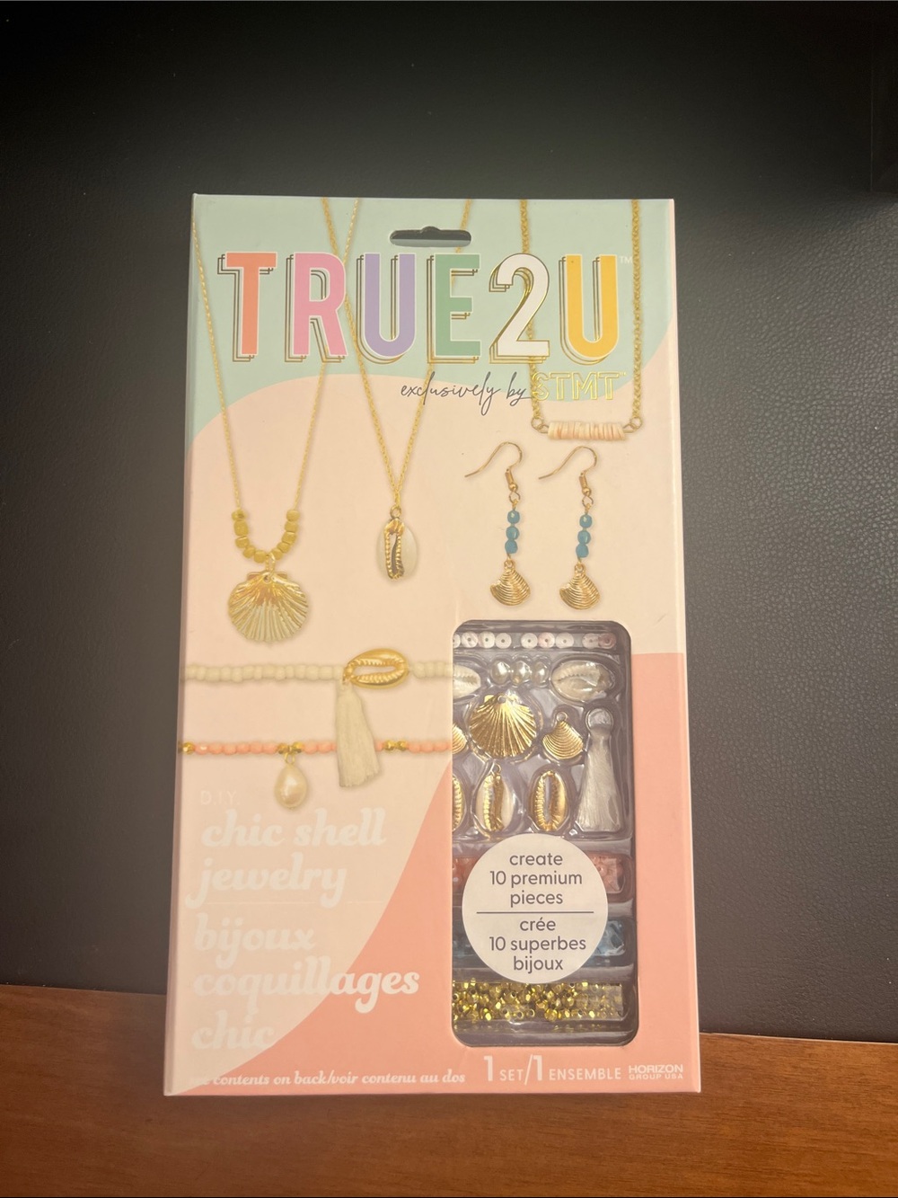 TRUE2U Chic Shell Jewelry Kit in Gold & Teal